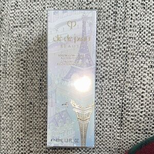 Clé de Peau Beauté Brightening Serum